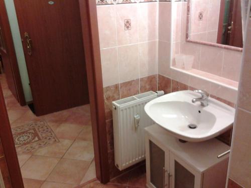U Tří jehňátek - image 10