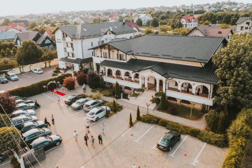 Curtea Bizantina - image 5