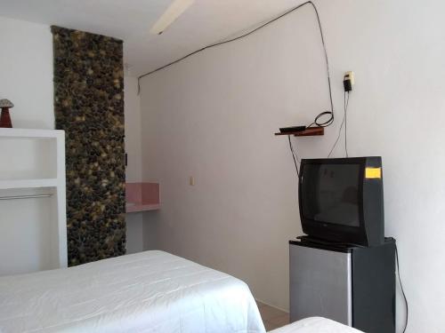 Hotel Villas del Rey - Tap to explore photos