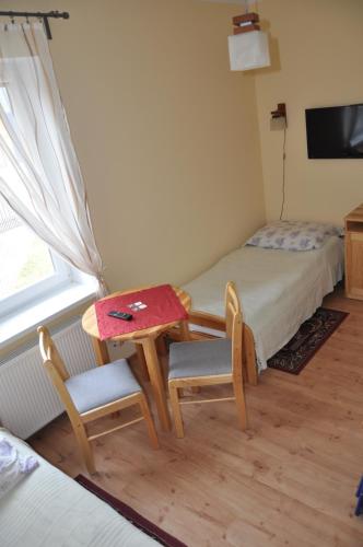 2 twin beds