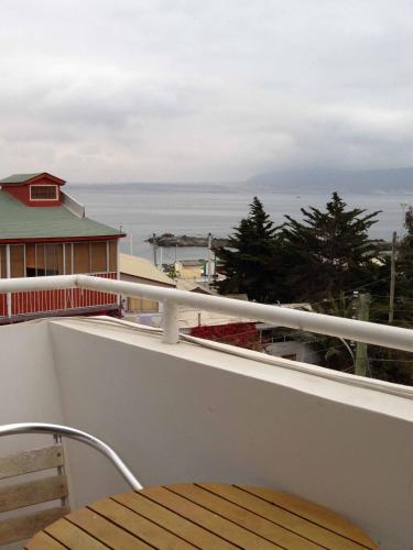 شرفة/ تراس, Hotel Blanco Encalada in باهيا انجليسا