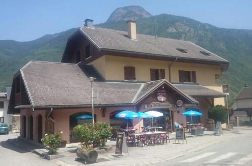 Le Grand Chatelard HOTEL BAR RESTAURANT - Montgellafrey