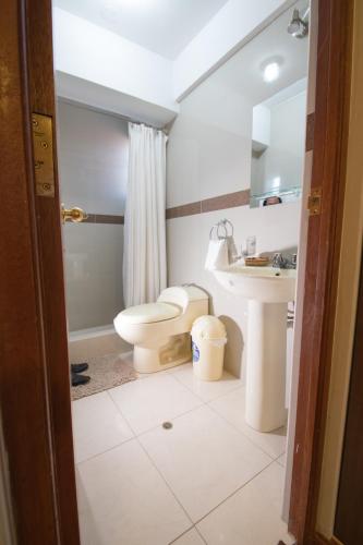 Two-Bedroom Apartment with View image 2