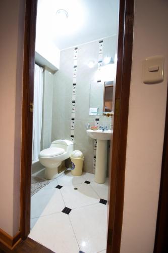 Two-Bedroom Apartment with View image 3