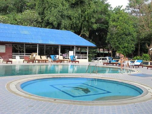 โรงแรมบ้านสวนฝน โรงแรมบ้านสวนฝน