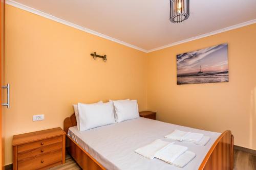 Apartments Sole Mar - image 12