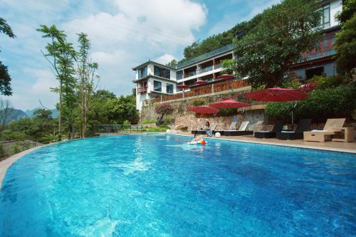 214401266 Li River Resort