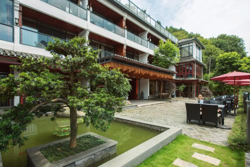 214402942 Li River Resort