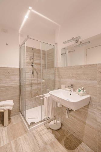 Miramare Hotel - image 12