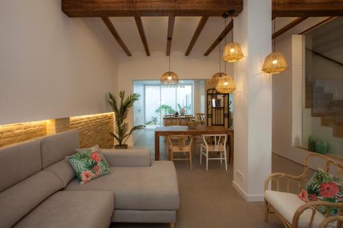 SingularStays Gulliver - image 11