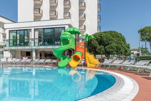 B&B Riccione - Hotel 2000 con Piscina e Giardino - Bed and Breakfast Riccione