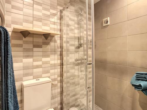 ACCENT IMMOBILIER Tres bel appartement centre Avignon climatisation
