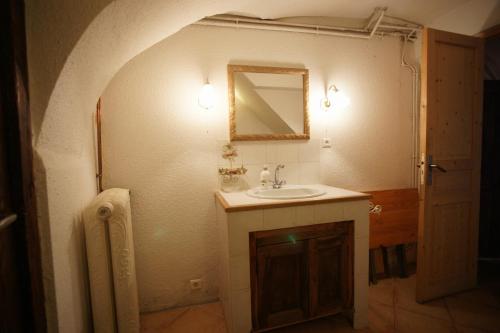 Chez Jean Pierre - Room 3pers in a 17th century house - n 7 - image 2