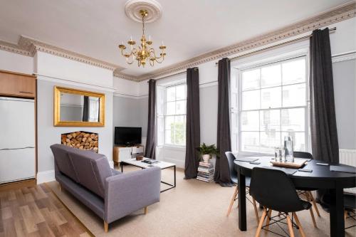 Charming 2bd Flat Cheltenham, Gloucestershire, Cheltenham, Gloucestershire