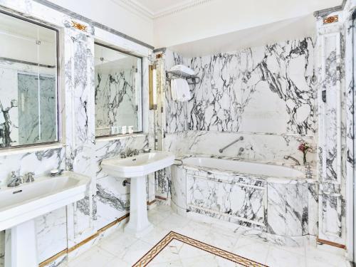 214436390 Le Meurice – Dorchester Collection