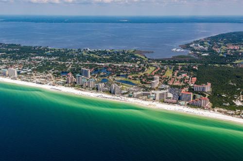 New Listing! Coastal Gem With Pool - Walk To Beach Condo - image 8