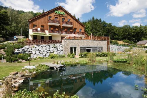 Ieeja, Peras Wellness Hotel in Ludvikova