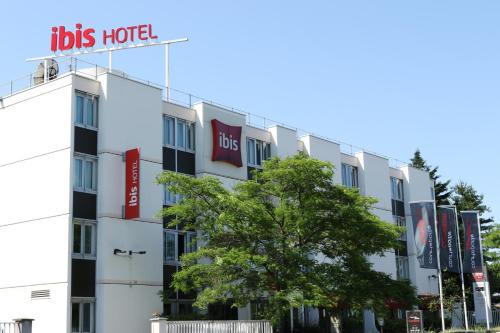 ibis Saint-Denis Stade Ouest