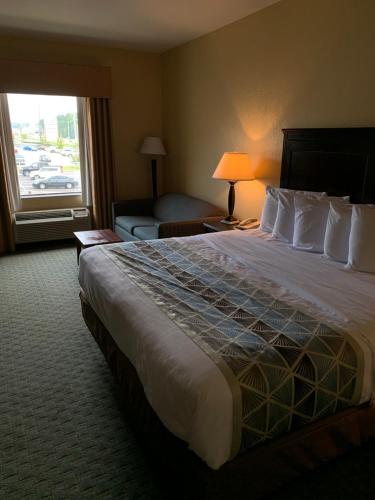 1 King Bed with Sofa Bed - Non-Smoking
