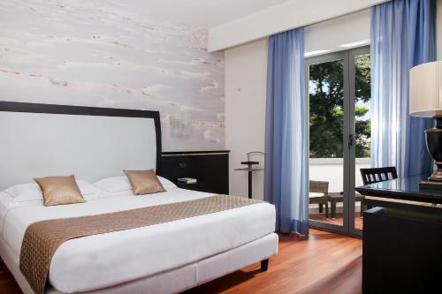 1 queen bed