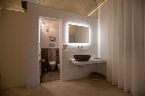 Deluxe Triple Room image 6