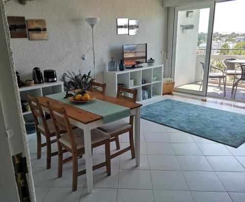 ระเบียง/ชานเรือน, Superb view over Cascais and the Ocean, with wonderful balcony in ไบร์โร เด เซาโชเซ