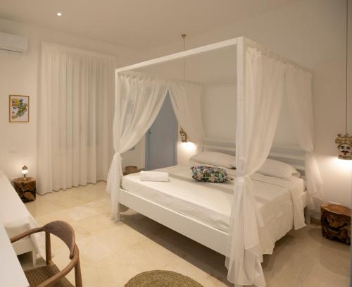Deluxe Quadruple Room image 7