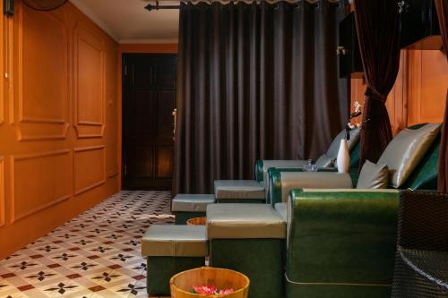 Hanoi Center Silk Premium Hotel & Spa & Travel – Hanoi, NY