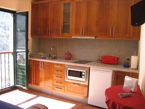 ห้องครัว, Apartamentos Rurales Casa Baltasar in กังกาส เดล นาร์เซอา