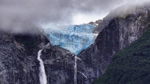 Alto Melimoyu Hotel & Patagonia