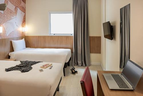 ibis Styles Piracicaba The 3-star Arco Hotel Piracicaba offers comfort and convenience whether youre on business or holiday in Piracicaba. Featuring a complete list of amenities, guests will find their stay at the property