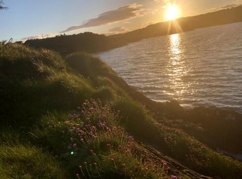 Gunpoint Lodge, Schull, West Cork with Private Pier