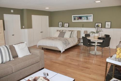 Private Guest Suite in West Los Angeles in Los Angeles, USA