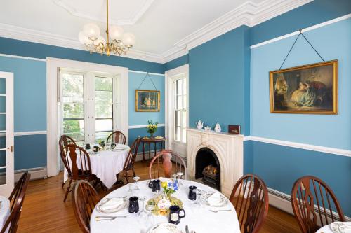 บริการและสิ่งอำนวยความสะดวก, Rosemont Inn in ยูทิกา (NY)