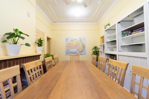 myOZexp Aberdeen Lodge in Perth