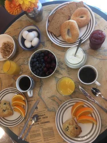 Food and beverages, Oceanspray Hideaway near Rock Salt Restaurant & Cafe