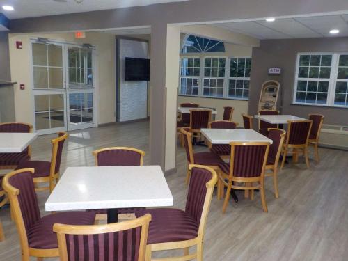 MJ INN and SUITES in Marienville, USA