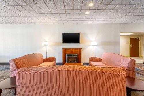 Фойє, Americas Best Value Inn Fredonia NY in Фредонія