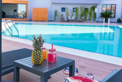Green Hills Suites - image 6