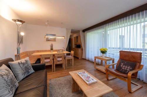 Apartment Tgesa La Roiva mit Hallenbad und Sauna