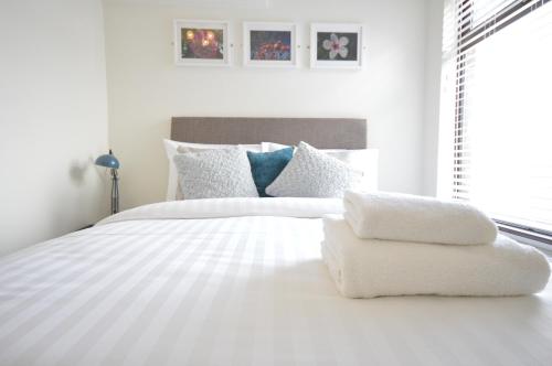 Lexicon House - 4 Bedrooms 3 Bathrooms, , Staffordshire