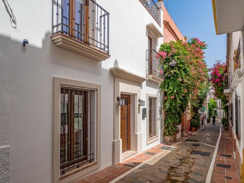 Marbella Old Town : Luxury Townhouse