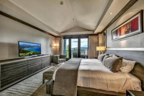 Must See Luxury Vacation Residence - Sleeps 10 Condo - image 2
