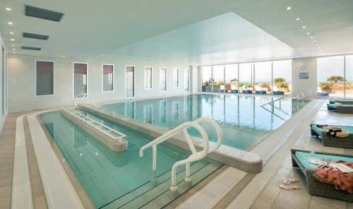 ทัศนียภาพ, Hotel de la Baie - Thalassotherapie PREVITHAL in กร็องวีล