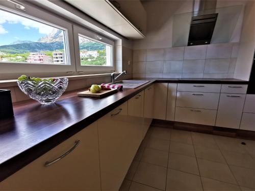 Apartment Makarska, panoramic sea & mountains view, Cucek