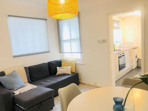 One Bedroom City Apartment, Cambridge by Sojo Stay