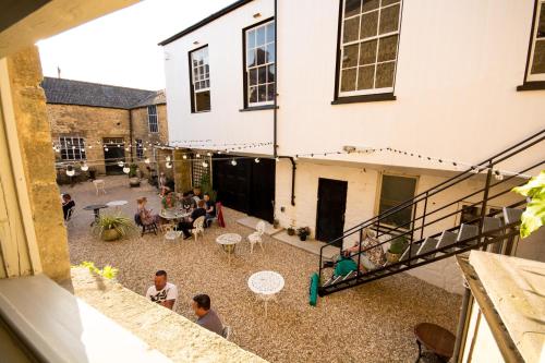 Létesítmények, The Crooked Swan in Crewkerne