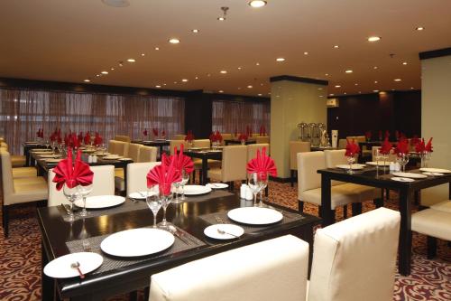 อาหารและเครื่องดื่ม, อัลมาซากัน อะโลลา โฮเทล คอมพานี (Almsakn Alola Hotel Company ) in อัล โอลายา