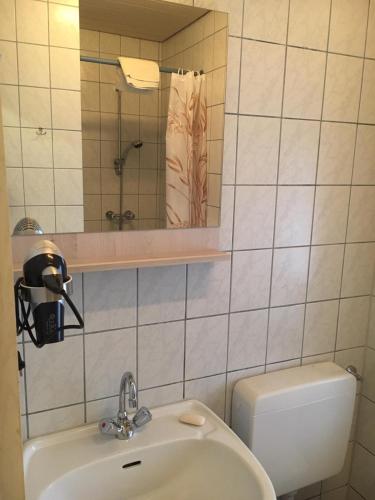 Bathroom, Gemutliches Appartement nahe Zentrum mit Kuche in Hassfurt
