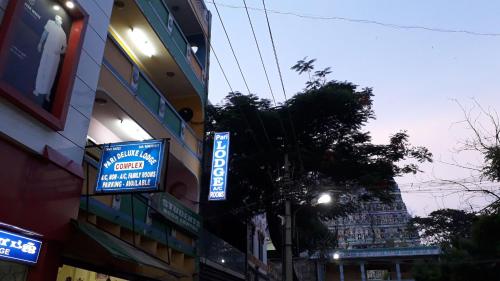 Parisha Residency- Temple Side Hotel - Srimushnam